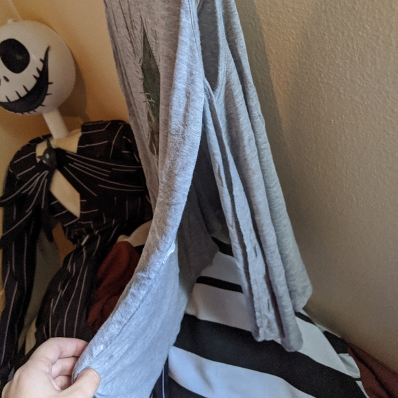 Threads Studio Ready To Roadtrip Tank w/Open Sides - Picture 2 of 6